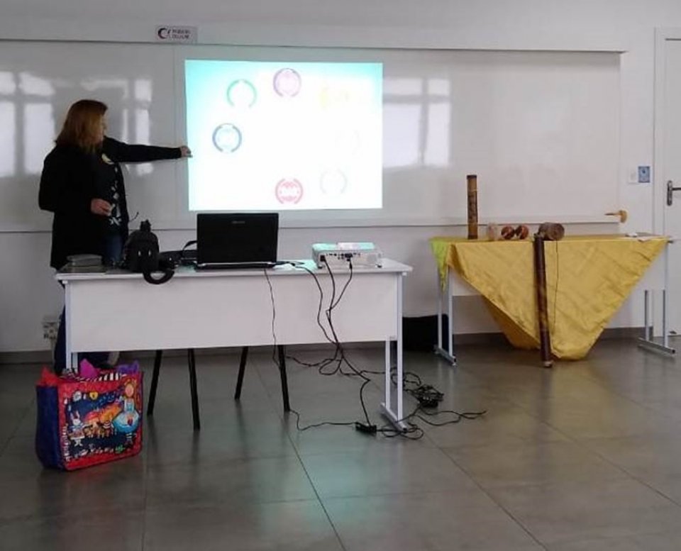 Roda de Leitura realiza formação continuada para professores durante recesso escolar