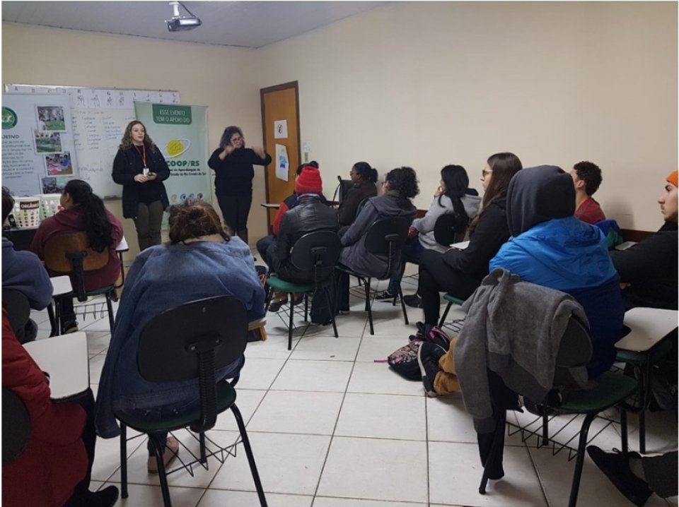 Eco Cooperação realiza ações em escolas e associações na região metropolitana de Porto Alegre