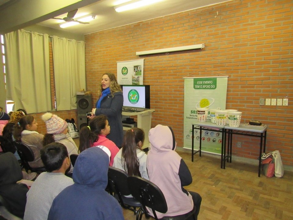 Eco Cooperação realiza ações em escolas e associações na região metropolitana de Porto Alegre