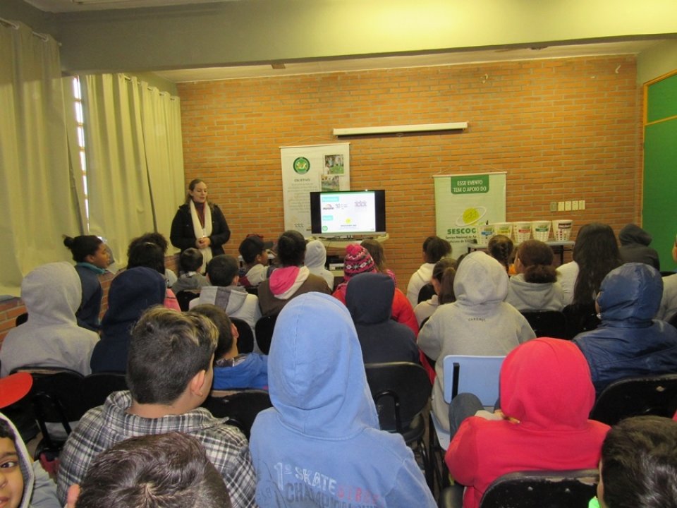 Eco Cooperação realiza ações em escolas e associações na região metropolitana de Porto Alegre