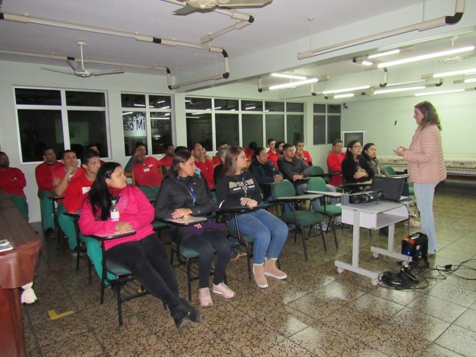 Eco Cooperação realiza sensibilizações em instituições públicas e privadas