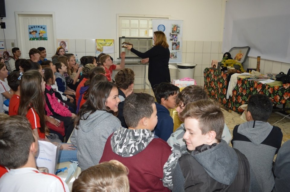 Roda de Leitura encanta alunos na E.E.F. Augusto Colatto em Xanxerê/SC