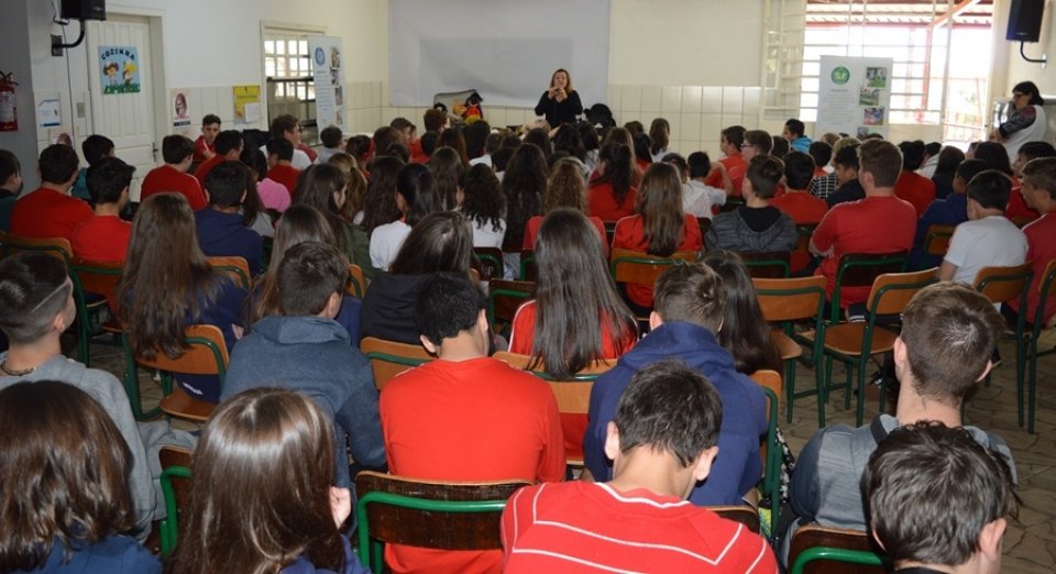 Roda de Leitura encanta alunos na E.E.F. Augusto Colatto em Xanxerê/SC