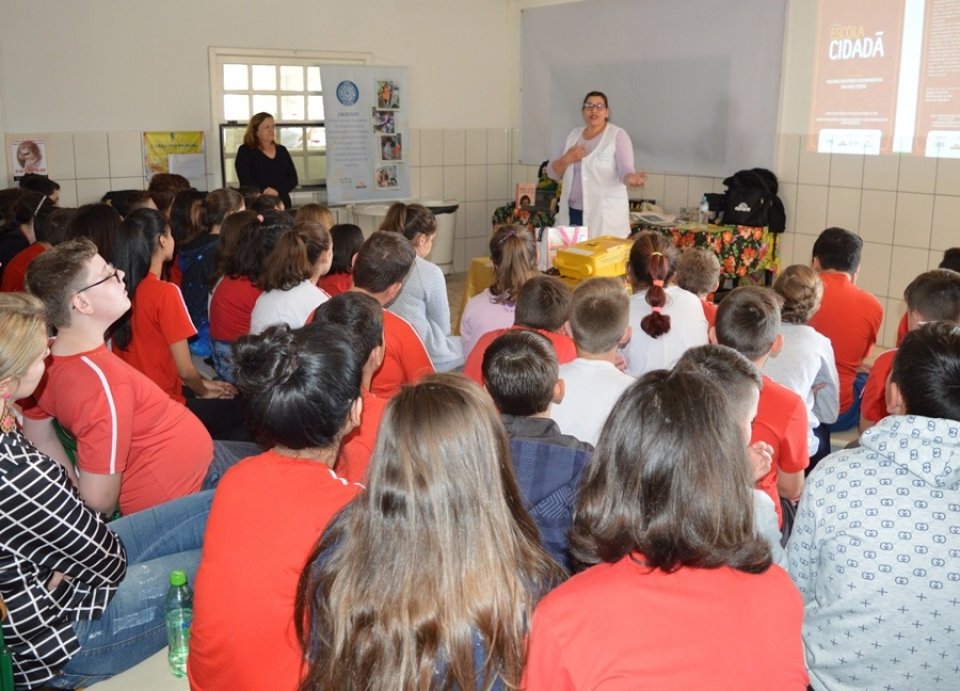 Roda de Leitura encanta alunos na E.E.F. Augusto Colatto em Xanxerê/SC