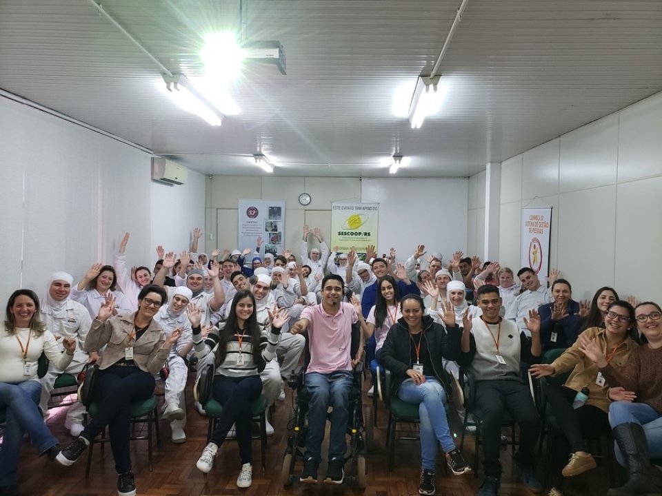 Atitude Agora promove palestra via SESCOOP para unidades Aurora no Rio Grande do Sul