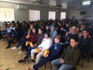 Multiplicadores realizam Cinema da Prevenção em Gramado dos Loureiros/RS