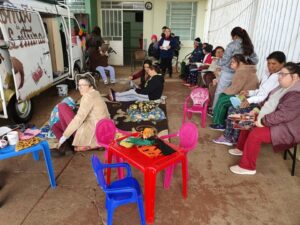 Roda de Leitura realiza contação de histórias na APAE de Xaxim/SC