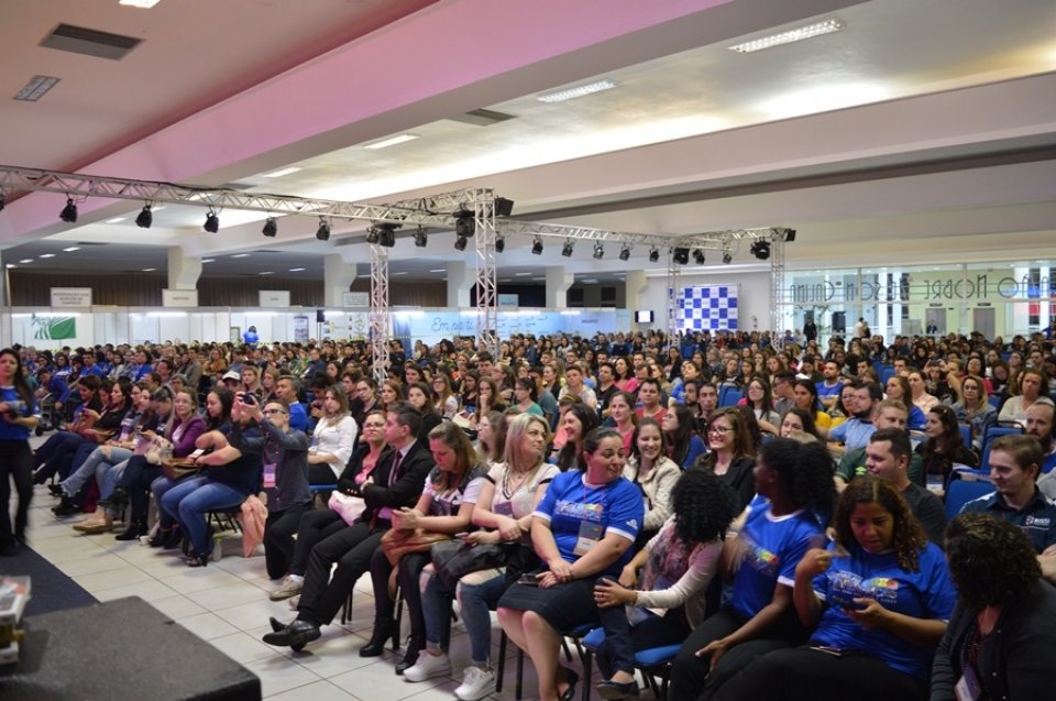 Programa Vozes do Corpo apresenta a coreografia Existência no 3º Workshop Viva as Diferenças