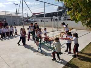 Voluntários de Sarandi/RS realizam revitalização de praça