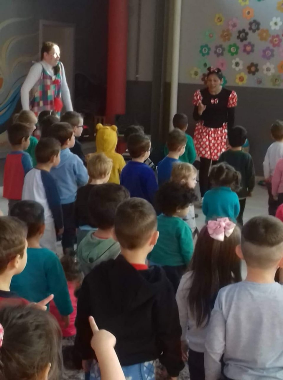 Multiplicadores do Roda de Leitura realizam atividade na Creche Mundo Mágico