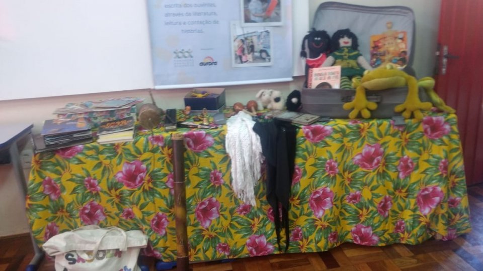 Roda de Leitura atende escolas de Chapecó