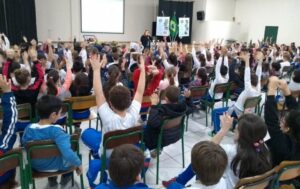 Roda de Leitura realiza contação de histórias em Pinhalzinho/SC