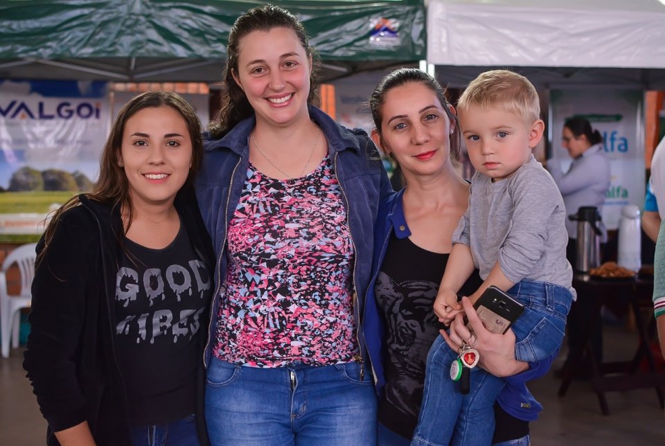 Voluntários das unidades de Xaxim organizam Ação Cooperada na Linha Tigre