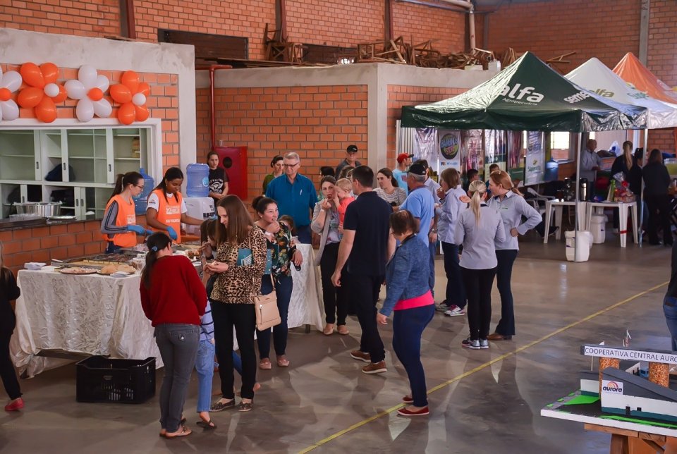 Voluntários das unidades de Xaxim organizam Ação Cooperada na Linha Tigre