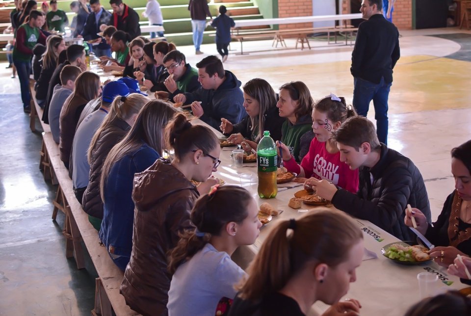 Voluntários das unidades de Xaxim organizam Ação Cooperada na Linha Tigre