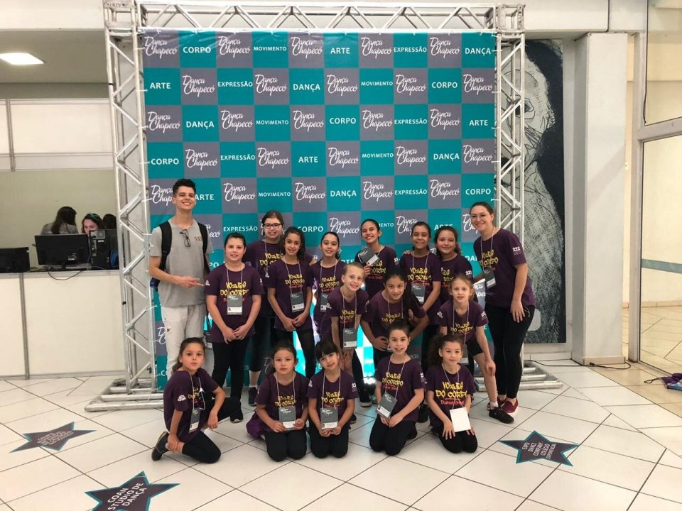 Grupo Vozes do Corpo participa do 12º Dança Chapecó