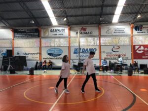 Vozes do Corpo apresenta coreografias no ExpoMusic do Colégio Exponencial