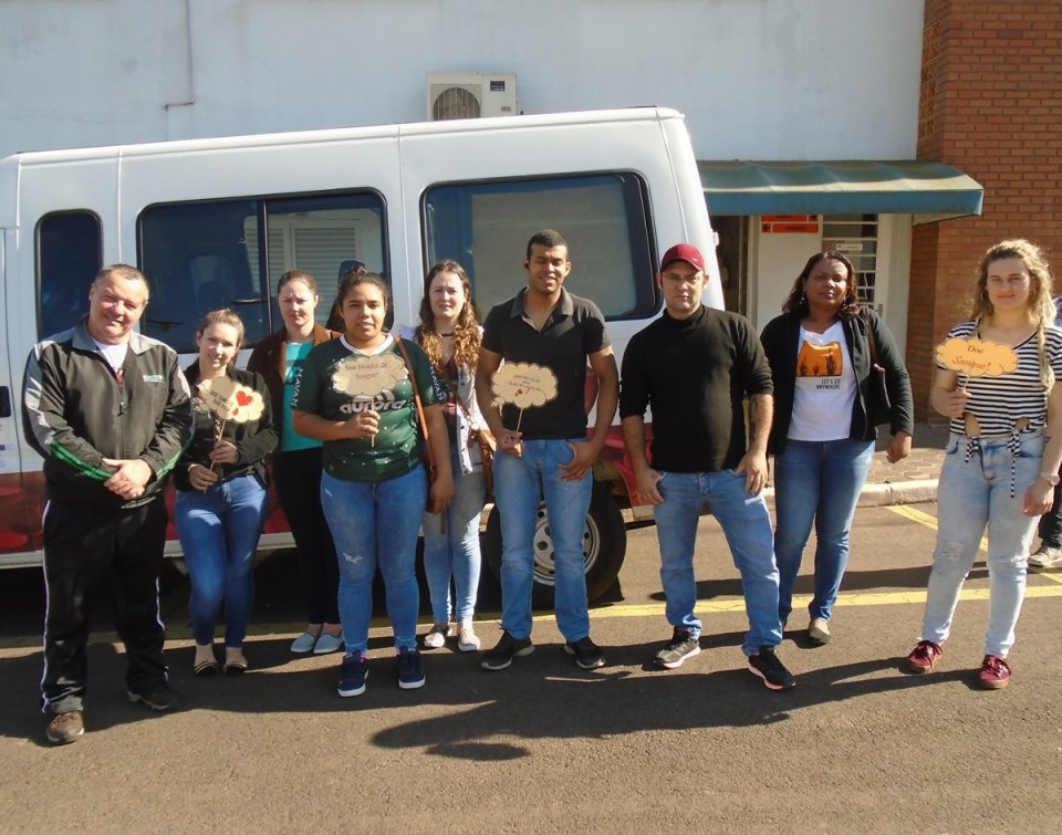 Voluntários de Chapecó e Guatambu realizam doações de sangue