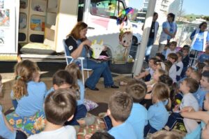 Roda de Leitura participa da Feira do Livro do Colégio Marista em Chapecó