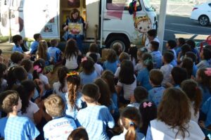 Roda de Leitura participa da Feira do Livro do Colégio Marista em Chapecó