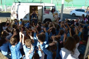 Roda de Leitura participa da Feira do Livro do Colégio Marista em Chapecó