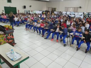 Eco Cooperação atende escolas em Chapecó e Pinhalzinho