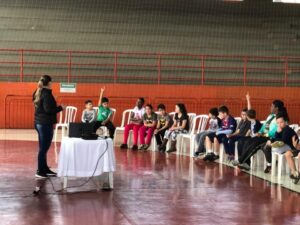 Alunos da E.B.M. Rui Barbosa conhecem Praça da Cooperação