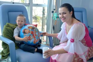 Sorrisos que inspiram na luta pela cura