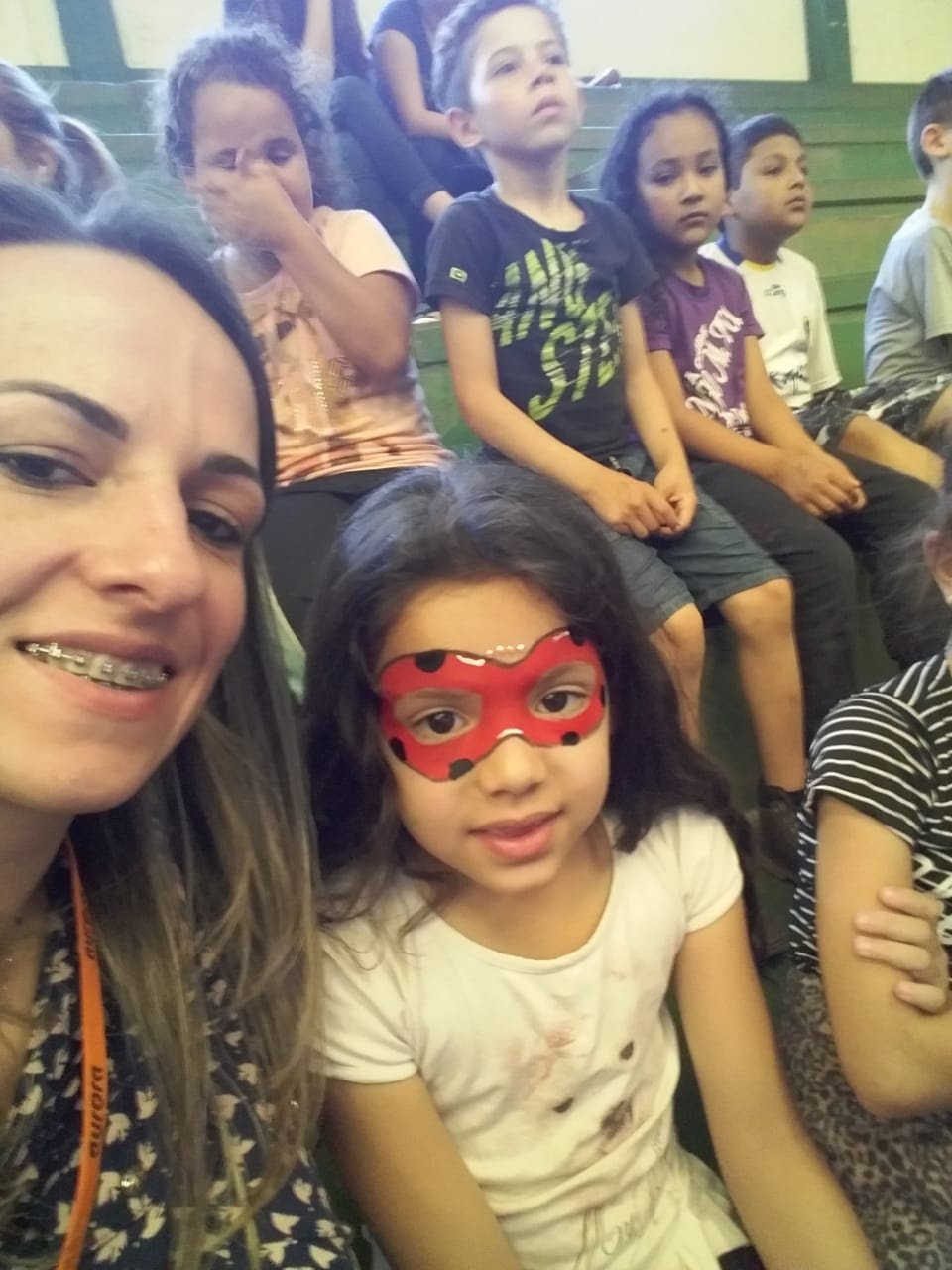 Escola Cyro Sosnoski recebe voluntários de Chapecó e Guatambu para atividade