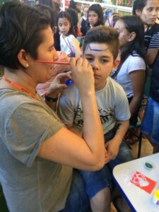 Escola Cyro Sosnoski recebe voluntários de Chapecó e Guatambu para atividade