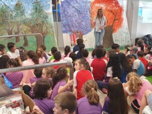 Eco Cooperação e Roda de Leitura realizam ação no mercado Hiper Badotti