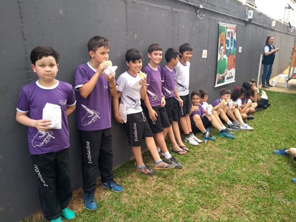 Eco Cooperação e Roda de Leitura realizam ação no mercado Hiper Badotti