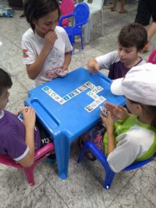 Eco Cooperação e Roda de Leitura realizam ação no mercado Hiper Badotti