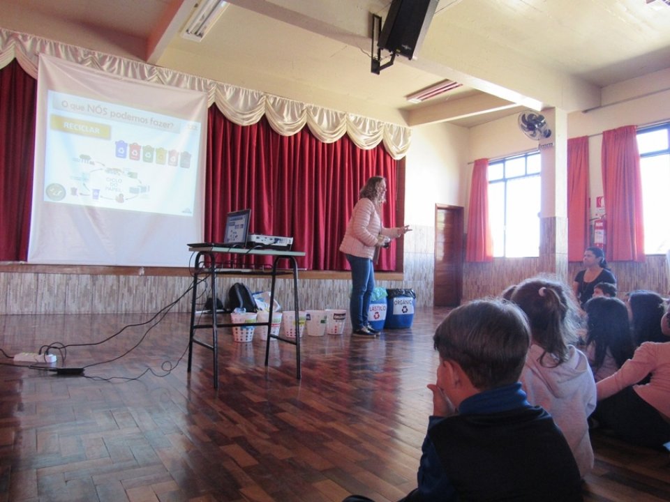 Programa Eco Cooperação leva educação ambiental para escolas da região metropolitana de Porto Alegre