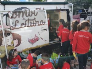 Roda de Leitura participa da Semana Nacional do Livro e da Biblioteca em Chapecó