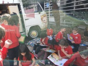 Roda de Leitura participa da Semana Nacional do Livro e da Biblioteca em Chapecó
