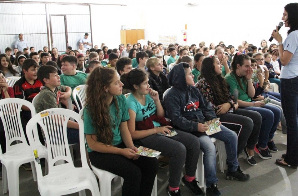 FALB e Cooperalfa realizam atividades em Bela Vista do Toldo
