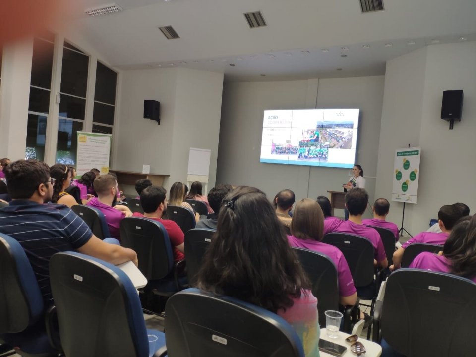 Centro de Memória recebe visita de alunos do programa Somos Líderes do SESCOOP