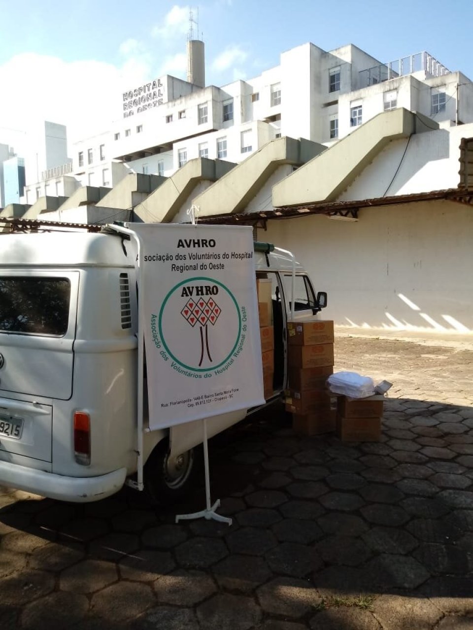 Fundação Aury Luiz Bodanese doa toalhas de banho ao HRO