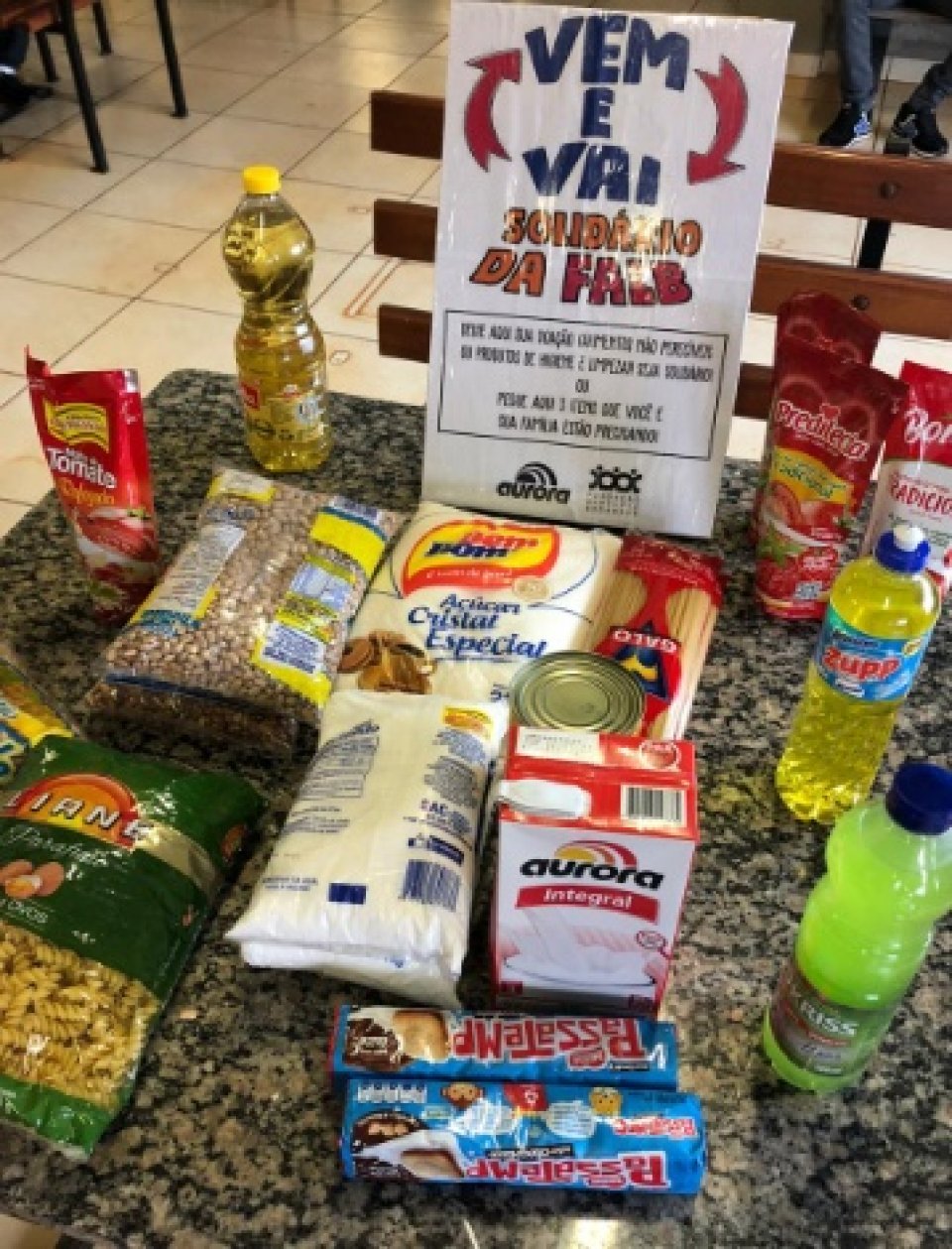 Unidade FASGO arrecada 250 quilos de alimentos com Vem e vai Solidário da FALB