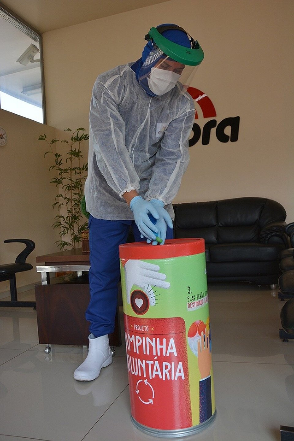 Projeto da FALB arrecada mais uma tonelada de tampinhas