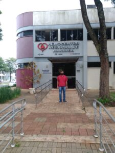 Voluntários de Mandaguari doam sangue no Hemocentro de Maringá