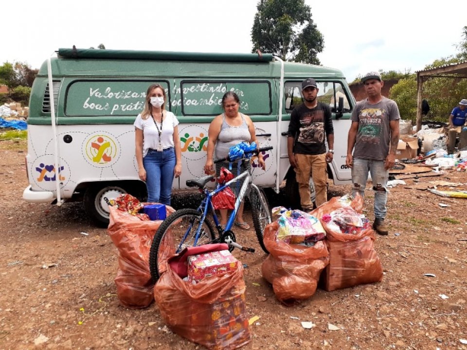 Campanha Natal Voluntário da FALB distribui presentes para 200 crianças em Chapecó