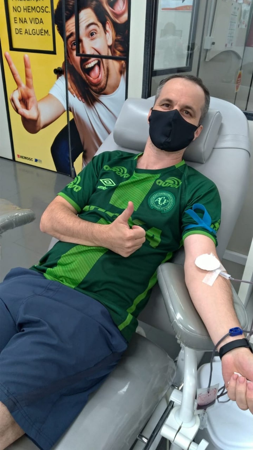 Voluntários de Quilombo e Maravilha realizam doação de sangue em Chapecó