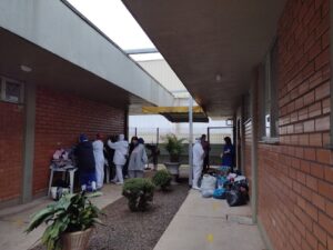 Voluntários de Chapecó (SC) e Guatambu (SC) se mobilizam em campanha de doação de roupas