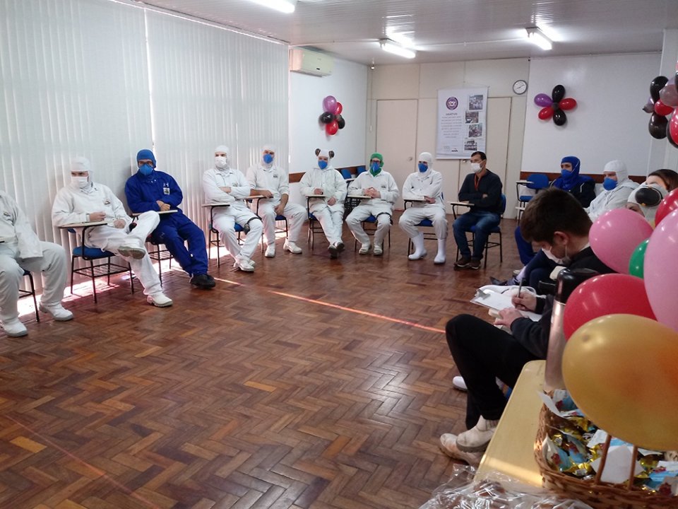 Multiplicadores do Programa Vivendo Saúde organizam roda de conversa em Sarandi (RS)