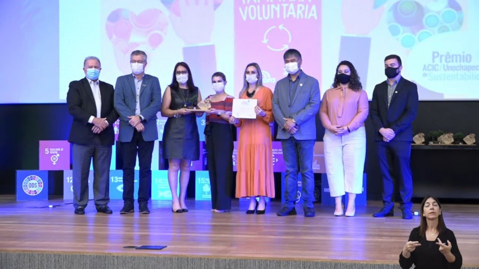 Aurora Alimentos recebe Prêmio de Sustentabilidade com o projeto Tampinha Voluntária