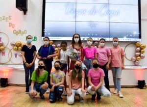 Programa Vozes do Corpo encerra atividades do ano com apresentações de dança e palestra