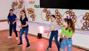 Programa Vozes do Corpo encerra atividades do ano com apresentações de dança e palestra