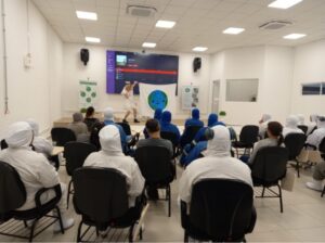 Fundação ALB incentiva a sustentabilidade com palestras em unidades da mantenedora Aurora Coop